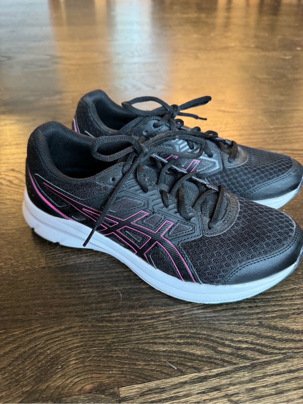 ASICS Women's Black Running Shoes with Pink Trim. Size 9. Worn once!